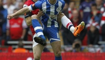  朗斯铁卫乌龙球葬送关键战役  