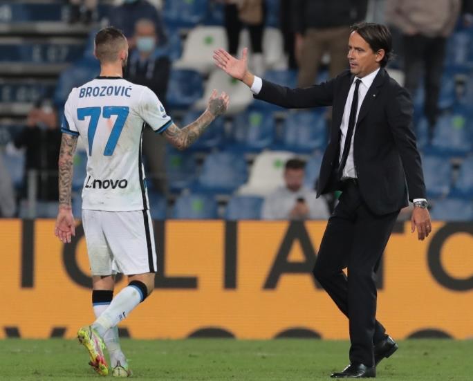  国米主帅因扎吉运筹帷幄，临场指挥展现冠军底蕴